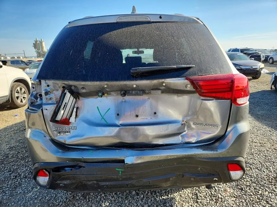 2018 MITSUBISHI OUTLANDER SE  