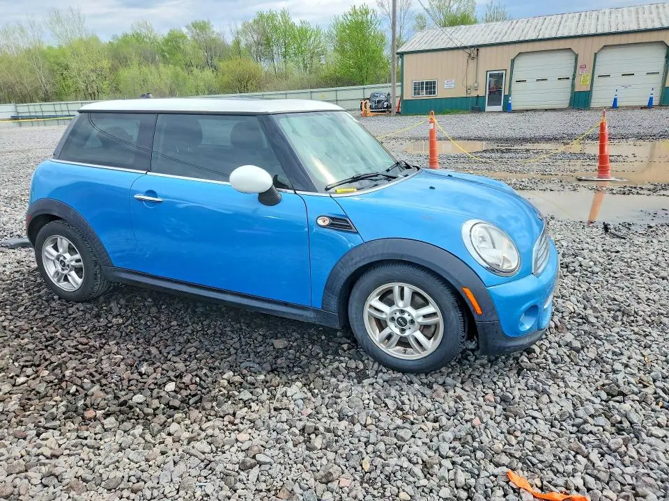 2013 MINI COOPER   