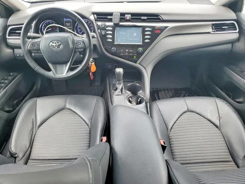 2018 TOYOTA CAMRY SE  