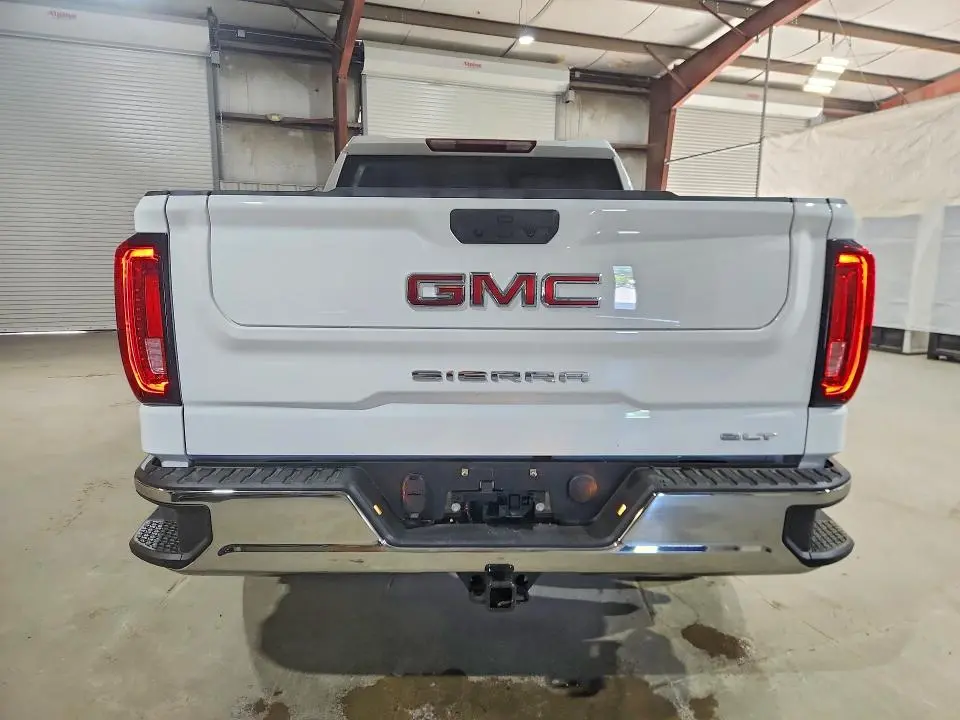 2026 GMC SIERRA K1500 SLT  