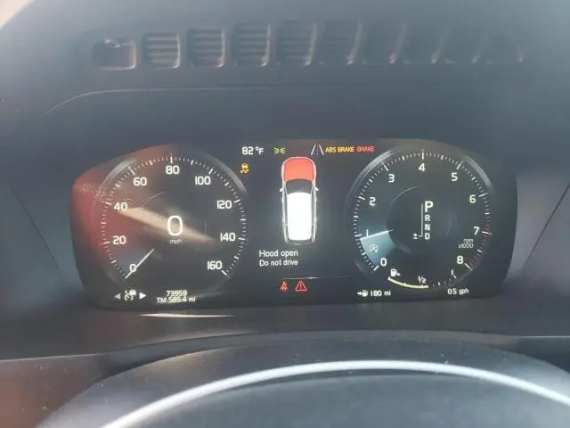 2018 VOLVO XC90 T6  