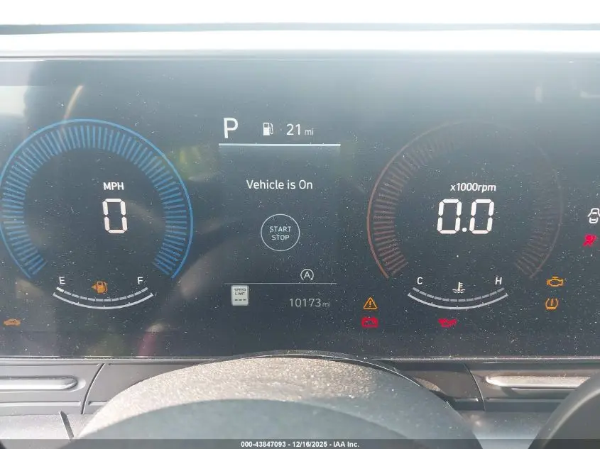 2025 HYUNDAI KONA SE