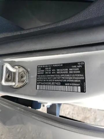 2024 PORSCHE MACAN BASE  