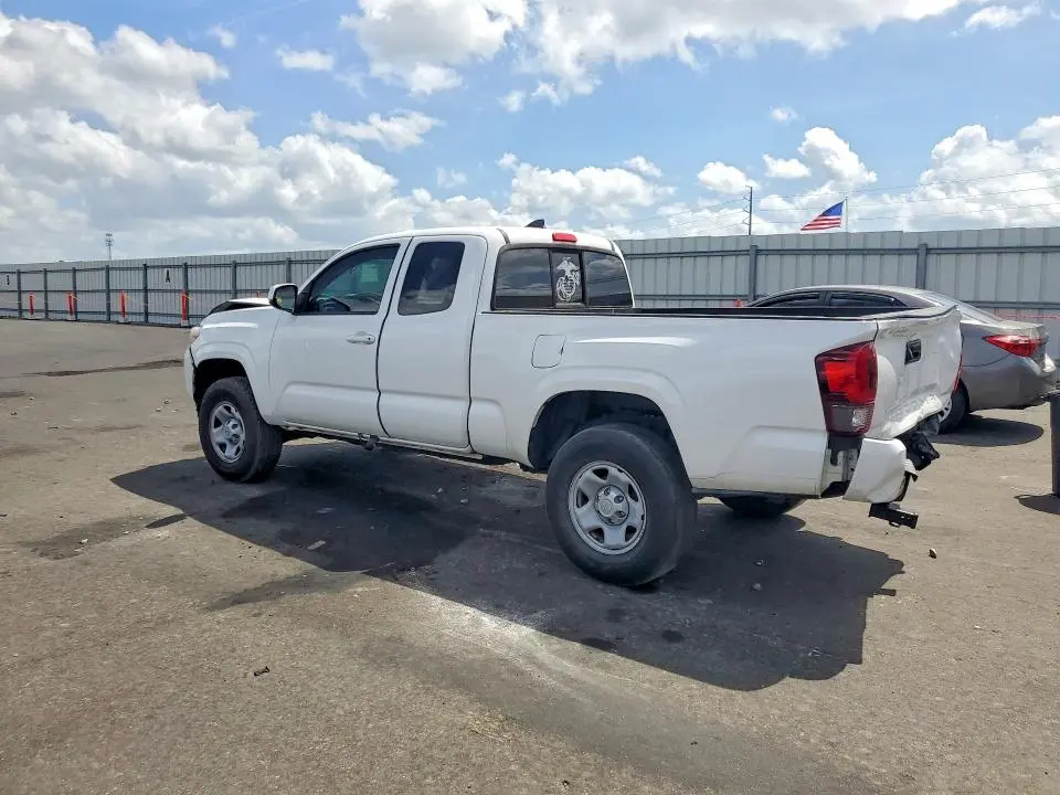 2019 TOYOTA TACOMA SR  