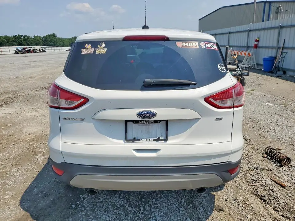 2015 FORD ESCAPE SE  