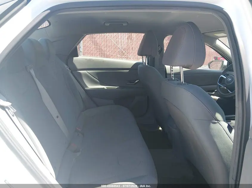 2021 HYUNDAI ELANTRA SE