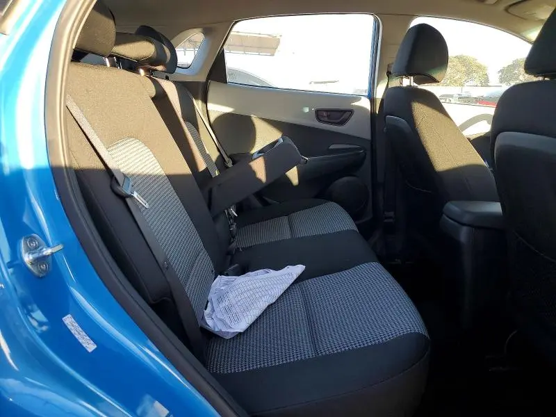 2019 HYUNDAI KONA SE  