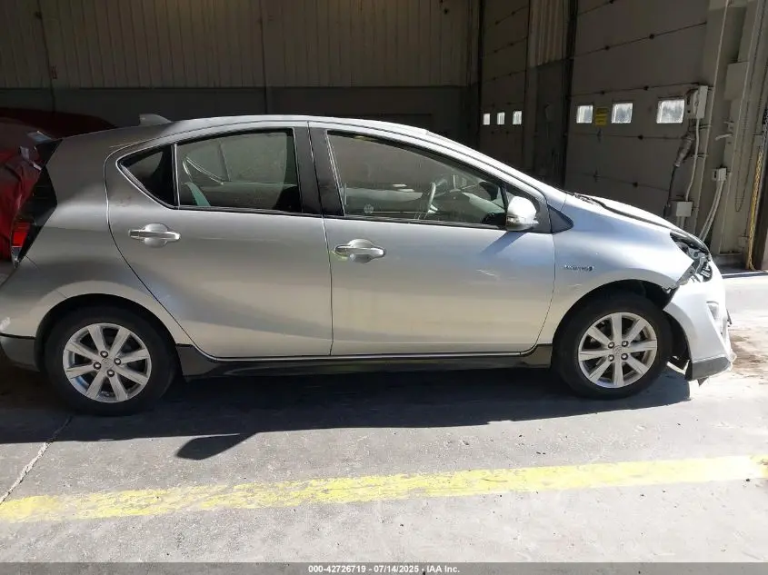2017 TOYOTA PRIUS C TWO
