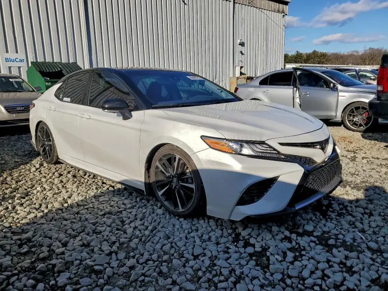 2018 TOYOTA CAMRY XSE  