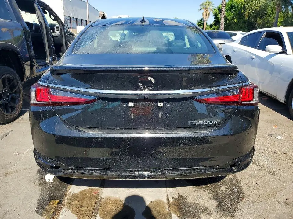 2025 LEXUS ES 300H BASE  