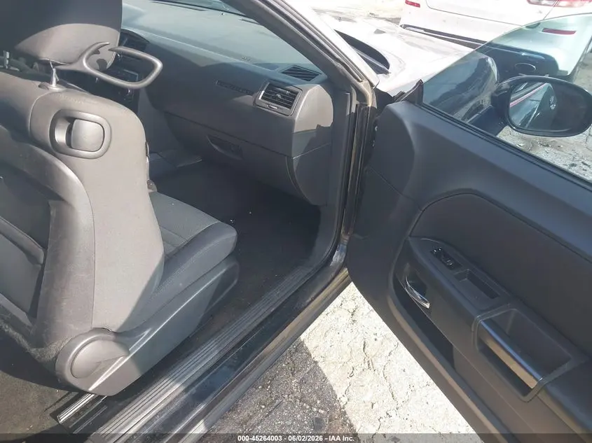2014 DODGE CHALLENGER SXT