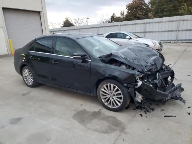 2013 VOLKSWAGEN JETTA SEL  