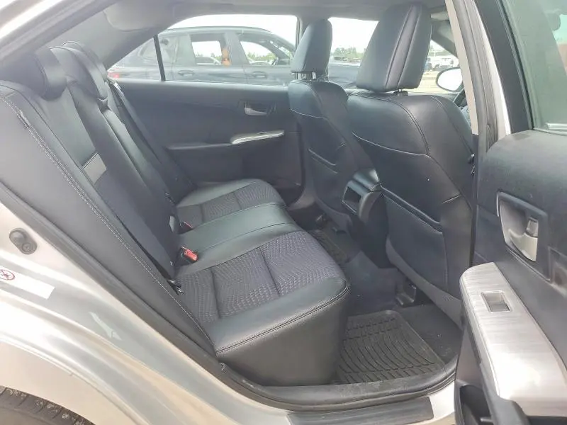 2013 TOYOTA CAMRY SE  