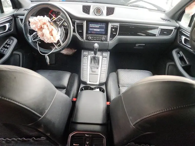 2017 PORSCHE MACAN   