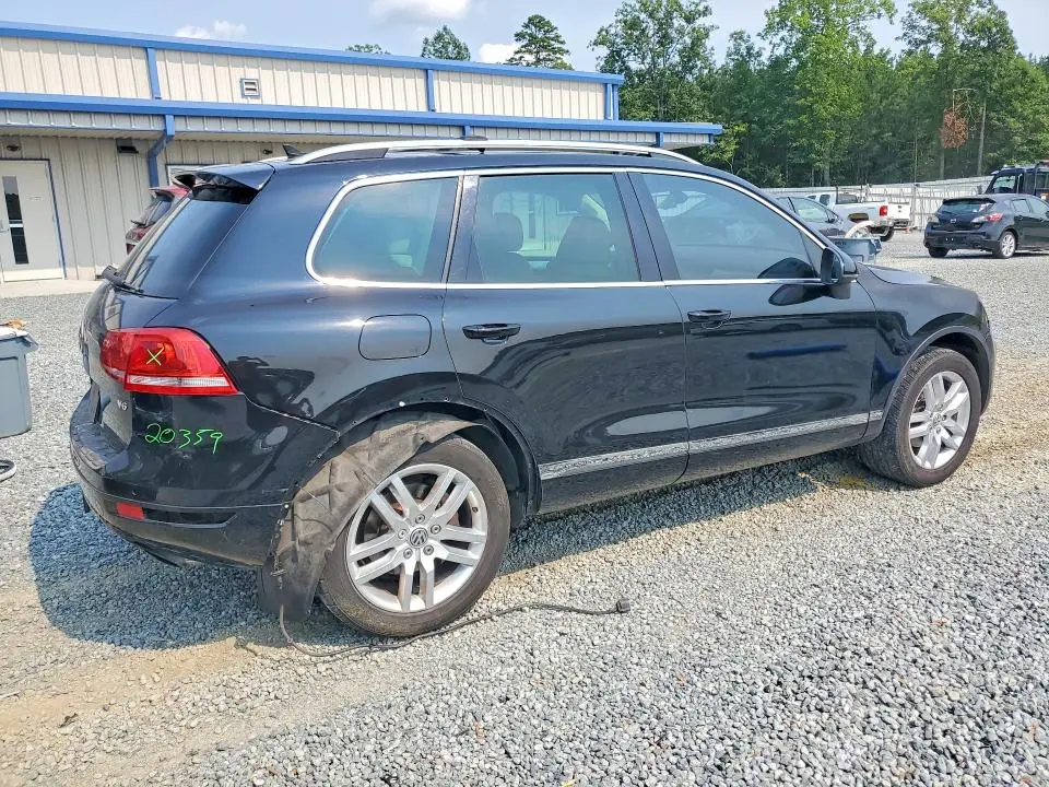 2012 VOLKSWAGEN TOUAREG V6  
