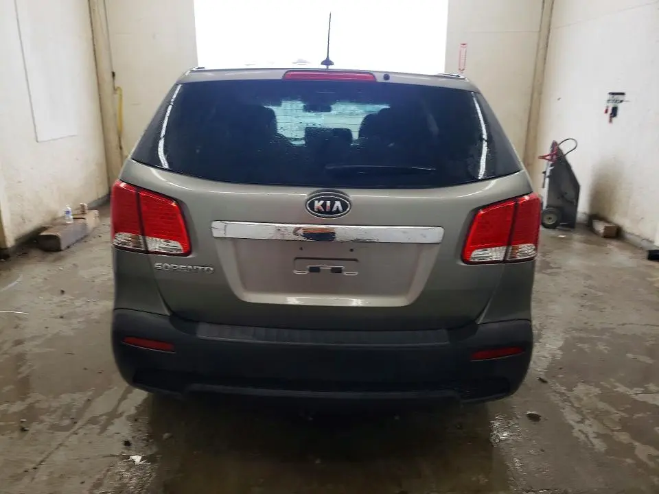 2012 KIA SORENTO LX  