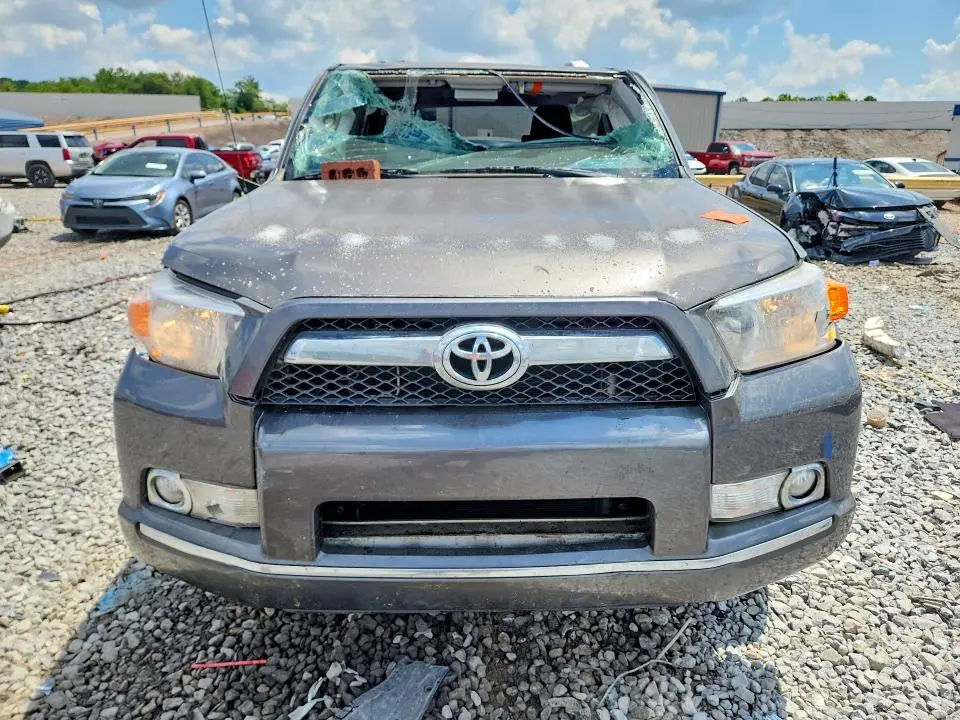 2010 TOYOTA 4RUNNER SR5  