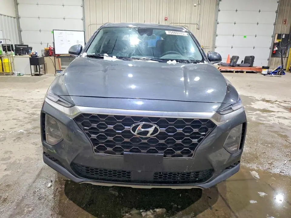 2020 HYUNDAI SANTA FE SE  