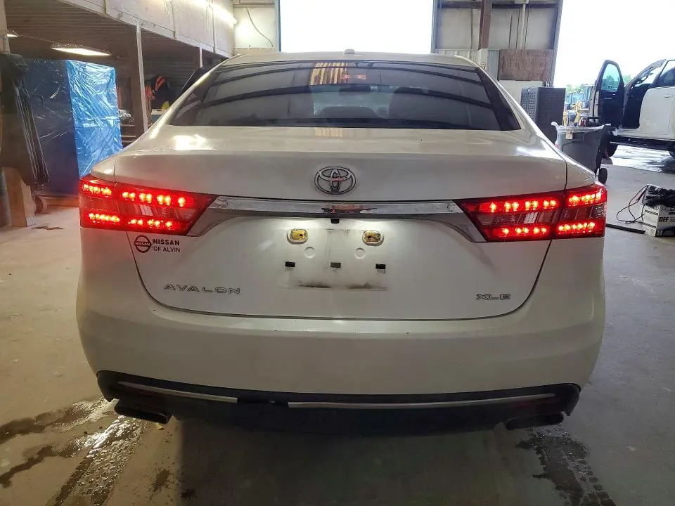 2016 TOYOTA AVALON XLE  