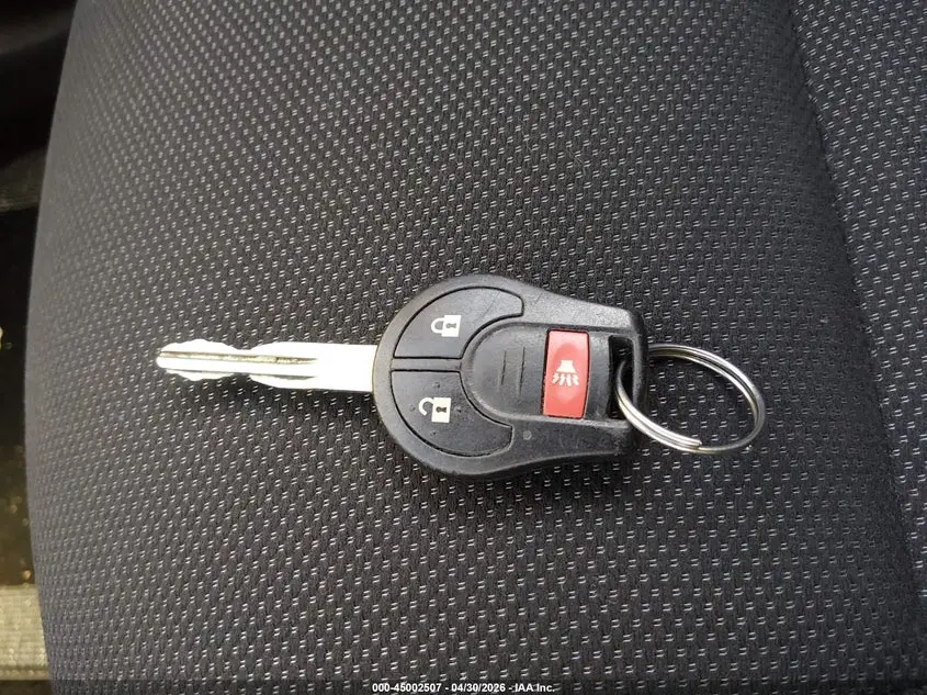 2011 NISSAN JUKE S