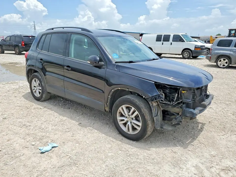 2017 VOLKSWAGEN TIGUAN S  
