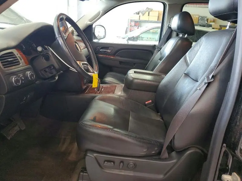 2010 CHEVROLET AVALANCHE LTZ  