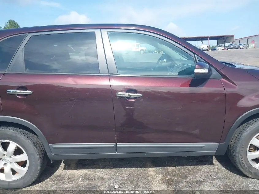 2012 KIA SORENTO LX