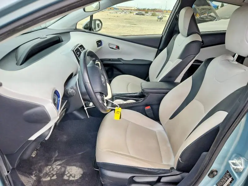 2016 TOYOTA PRIUS THREE TOURING  