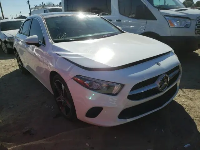 2020 MERCEDES-BENZ A 220