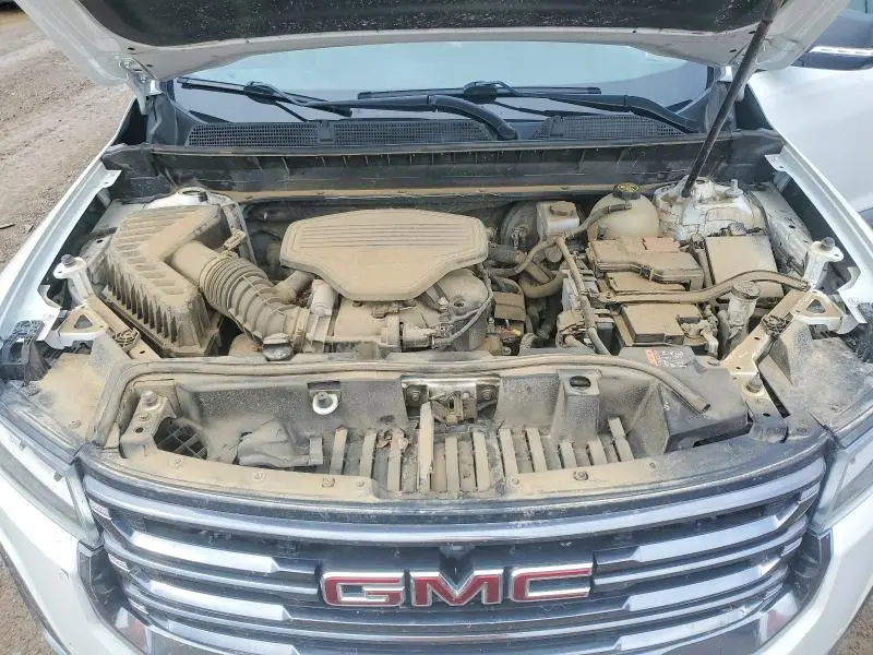 2021 GMC ACADIA AT4  