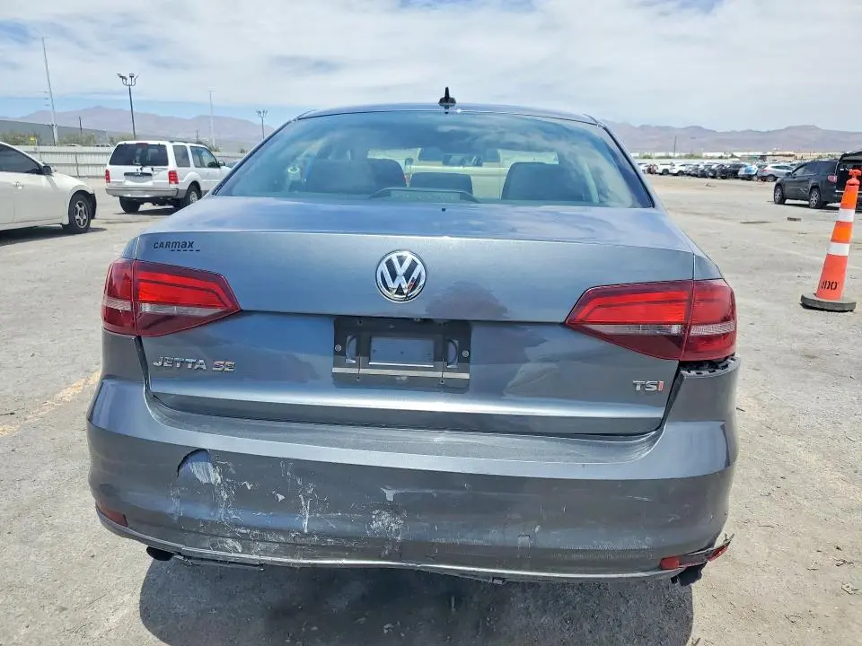 2016 VOLKSWAGEN JETTA SE  