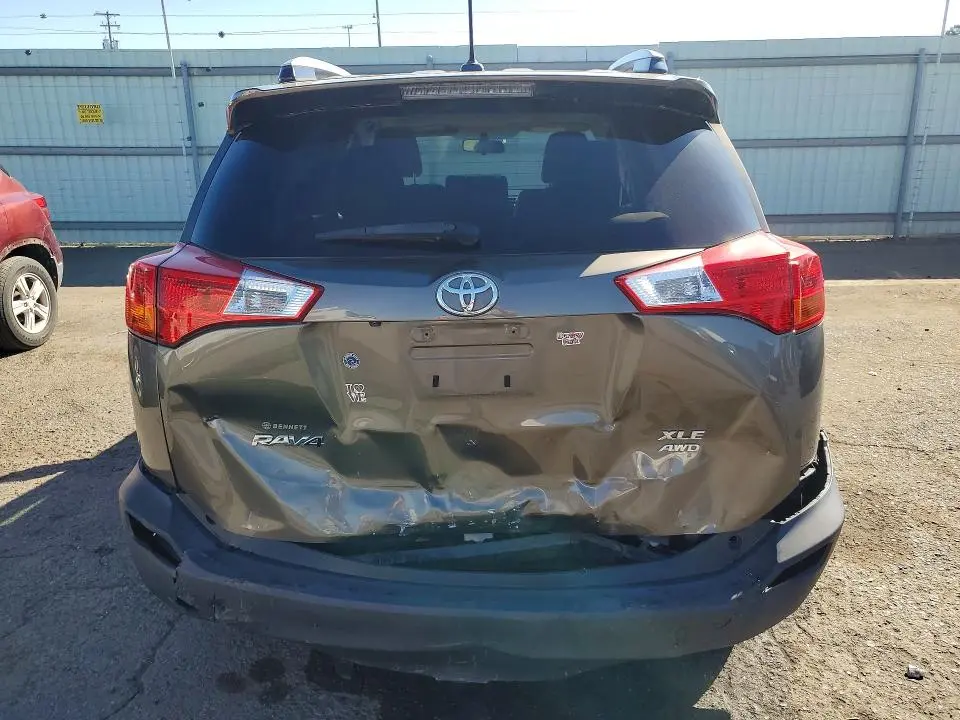 2014 TOYOTA RAV4 XLE  