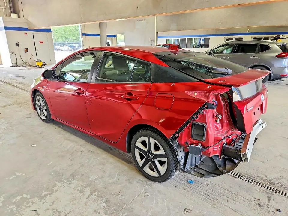 2018 TOYOTA PRIUS THREE TOURING  