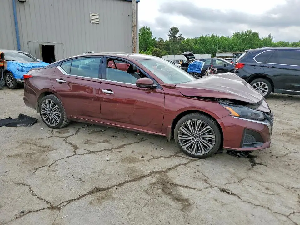 2023 NISSAN ALTIMA SL  