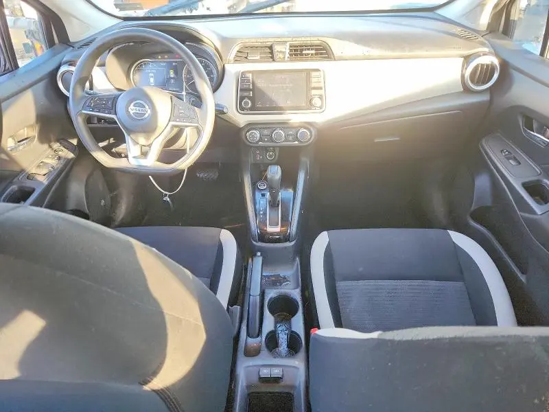 2022 NISSAN VERSA SV  