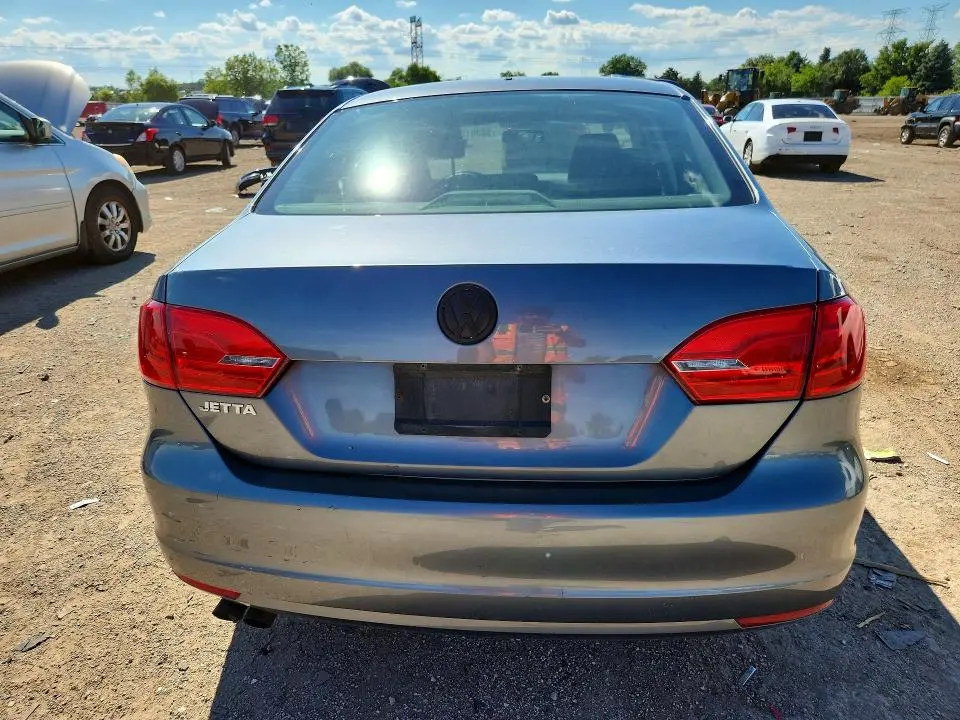 2014 VOLKSWAGEN JETTA BASE  