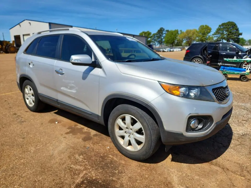 2013 KIA SORENTO LX  