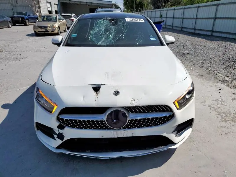 2022 MERCEDES-BENZ A 220