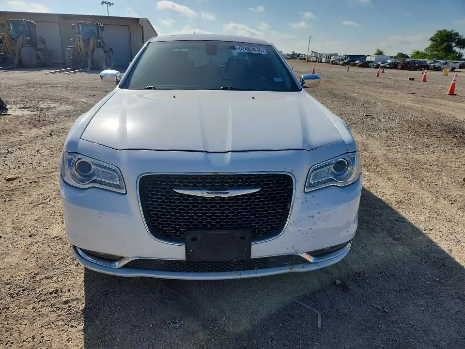 2019 CHRYSLER 300 LIMITED  