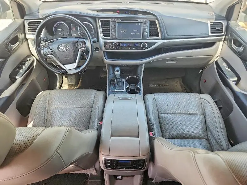 2017 TOYOTA HIGHLANDER LIMITED PLATINUM  