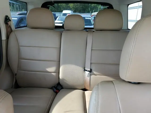 2010 FORD ESCAPE XLT  