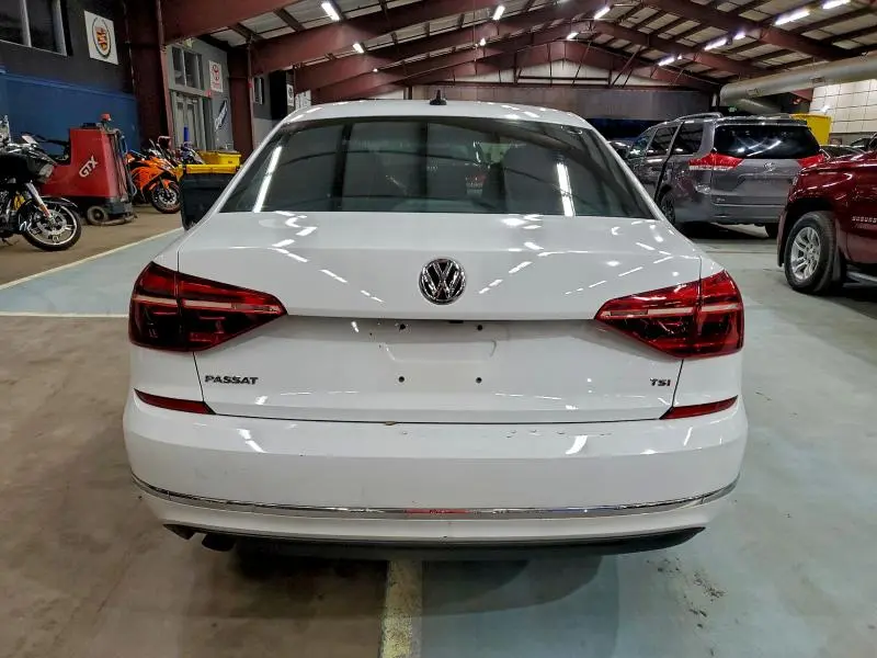 2019 VOLKSWAGEN PASSAT WOLFSBURG  