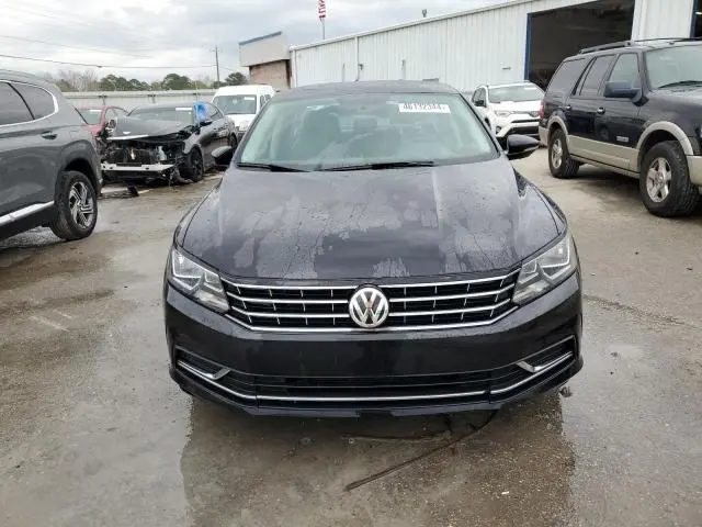 2017 VOLKSWAGEN PASSAT SE  