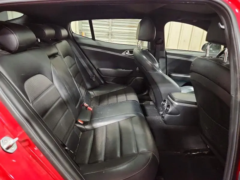 2018 KIA STINGER GT2  