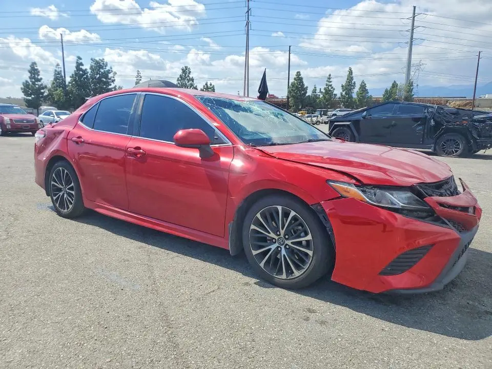 2020 TOYOTA CAMRY SE  