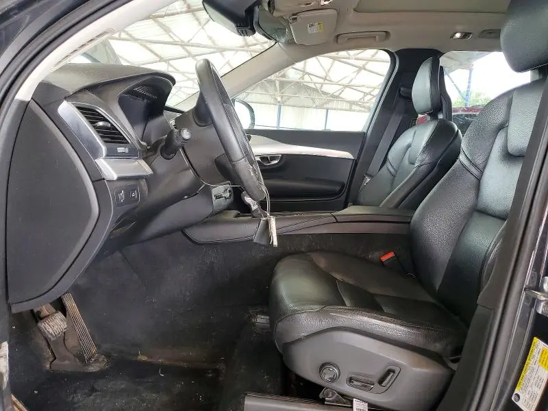 2017 VOLVO XC90 T5  
