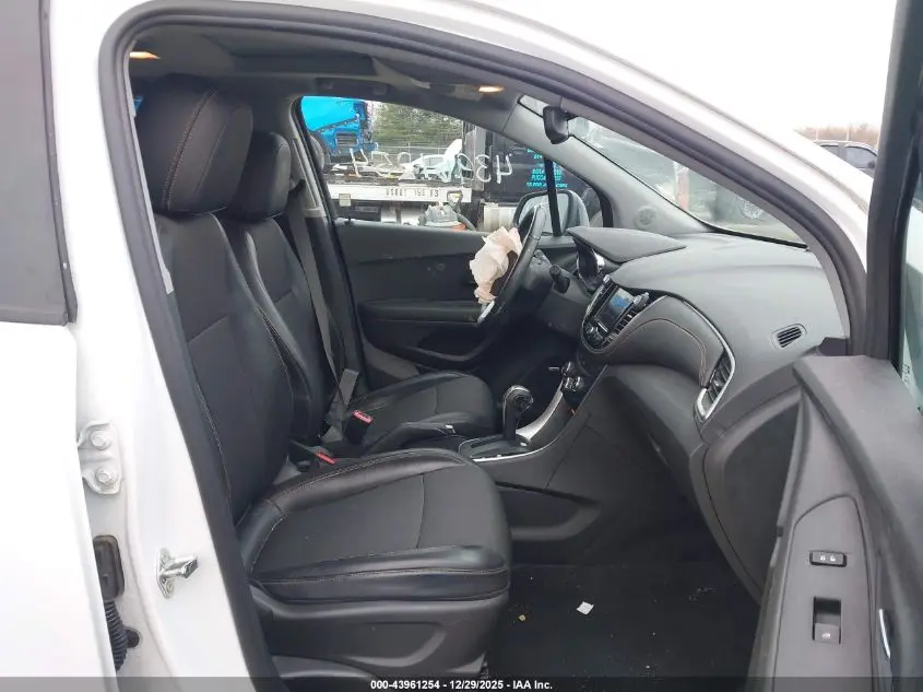 2020 CHEVROLET TRAX AWD LT