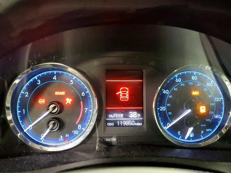 2017 TOYOTA COROLLA LE  