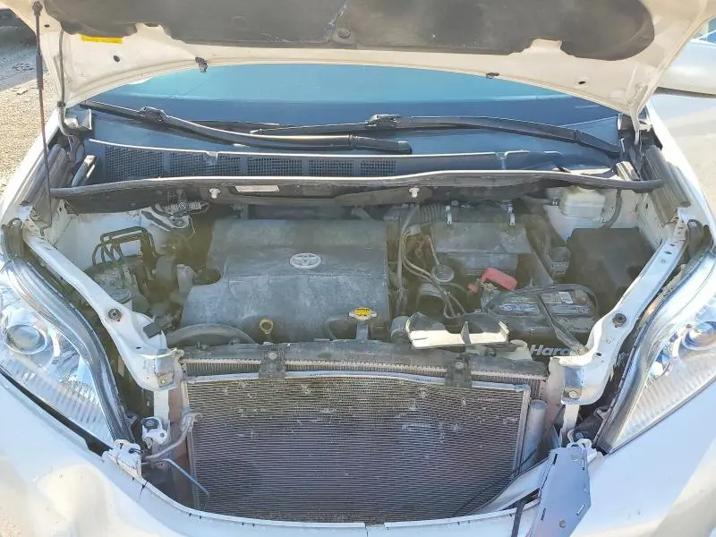 2016 TOYOTA SIENNA XLE 7-PASSENGER  