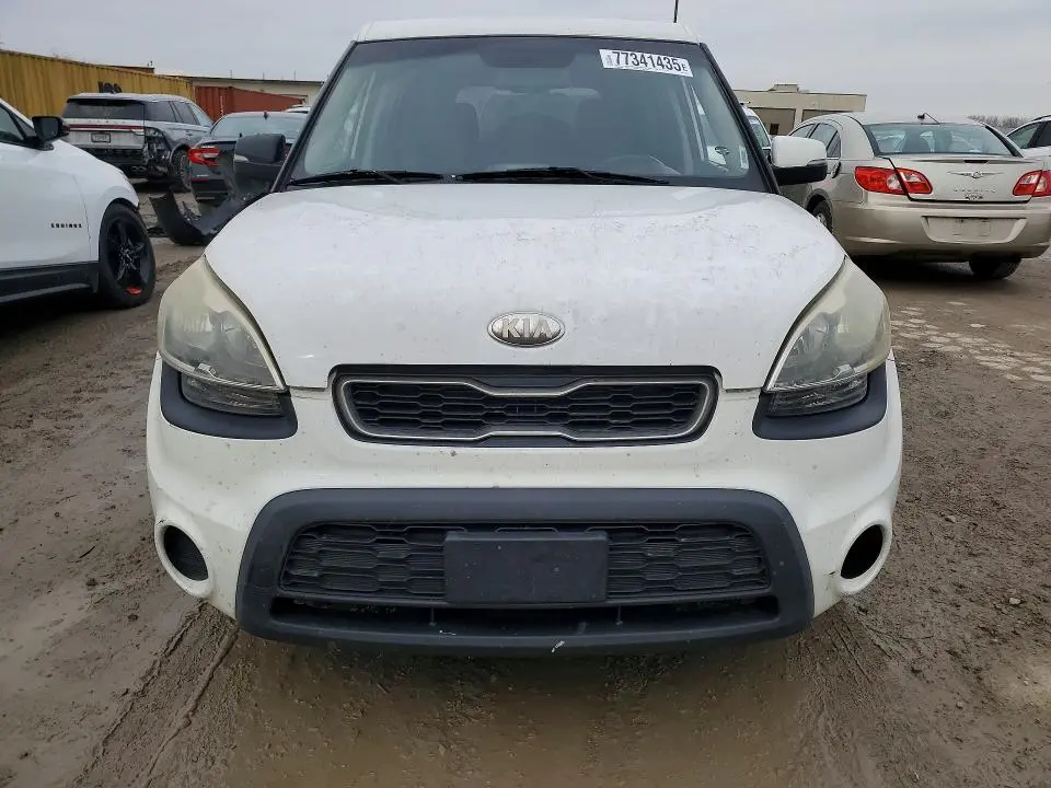 2013 KIA SOUL +  
